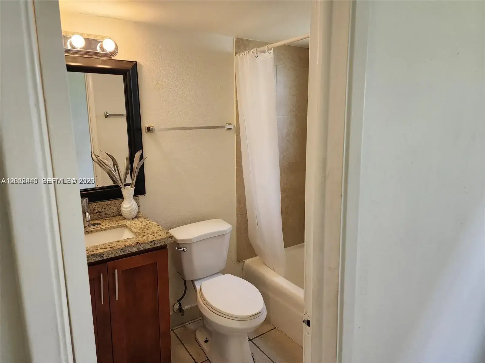 241 SE 9th Ave # 103, Pompano Beach FL 33060 photo 4