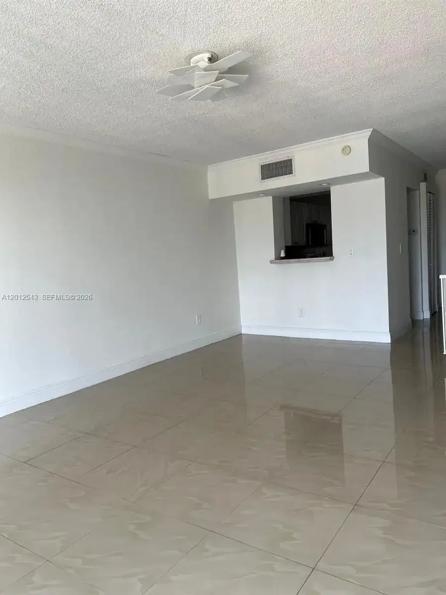 9210 Fontainebleau Blvd # 506, Miami FL 33172 photo 3