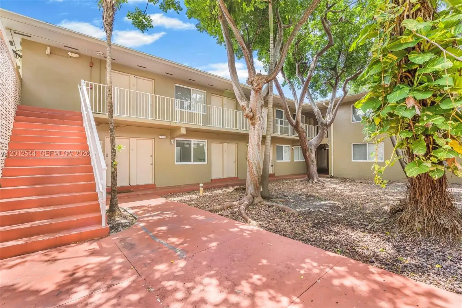 6330 SW 79th St # 2, South Miami FL 33143 photo 4