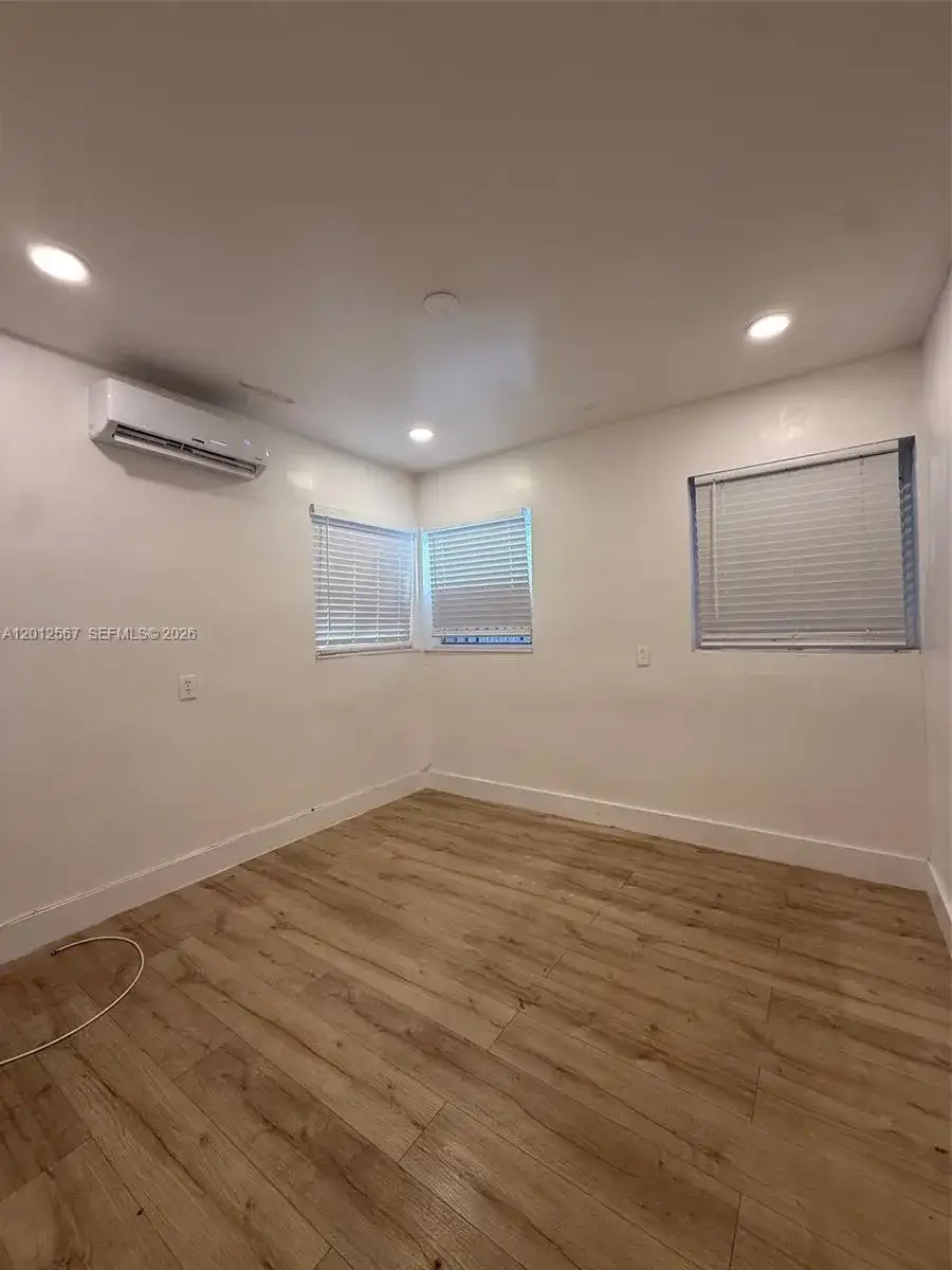 7724 NE 1st Ave # A, Miami FL 33138 photo 4