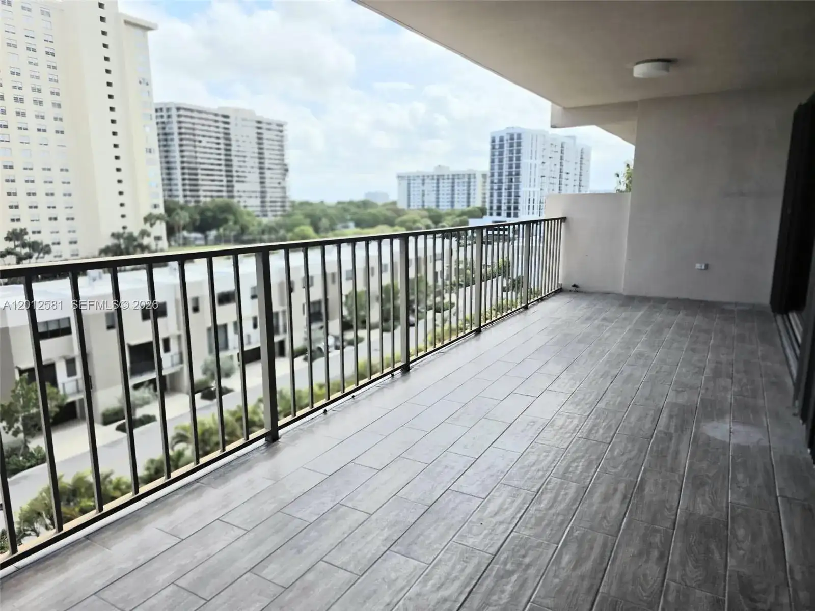 1800 NE 114th St # 706, Miami FL 33181 photo 2