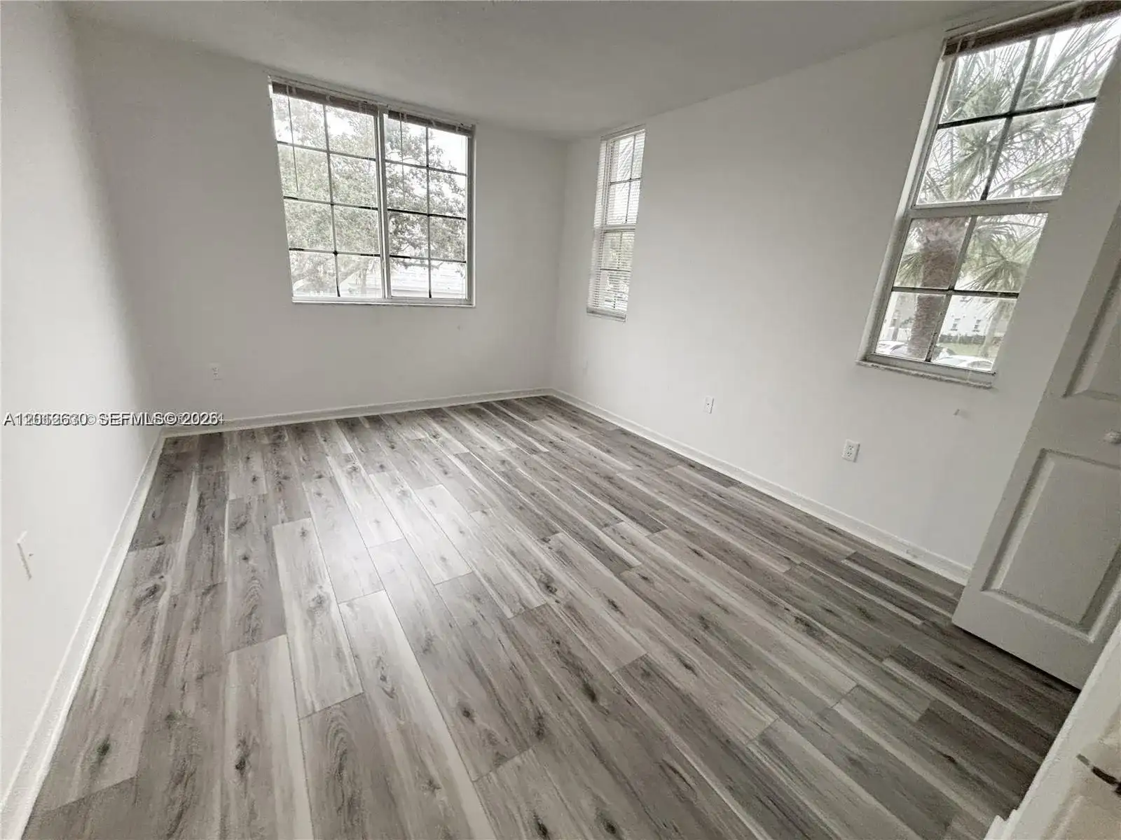 655 SW 111th Way # 201, Pembroke Pines FL 33025 photo 2