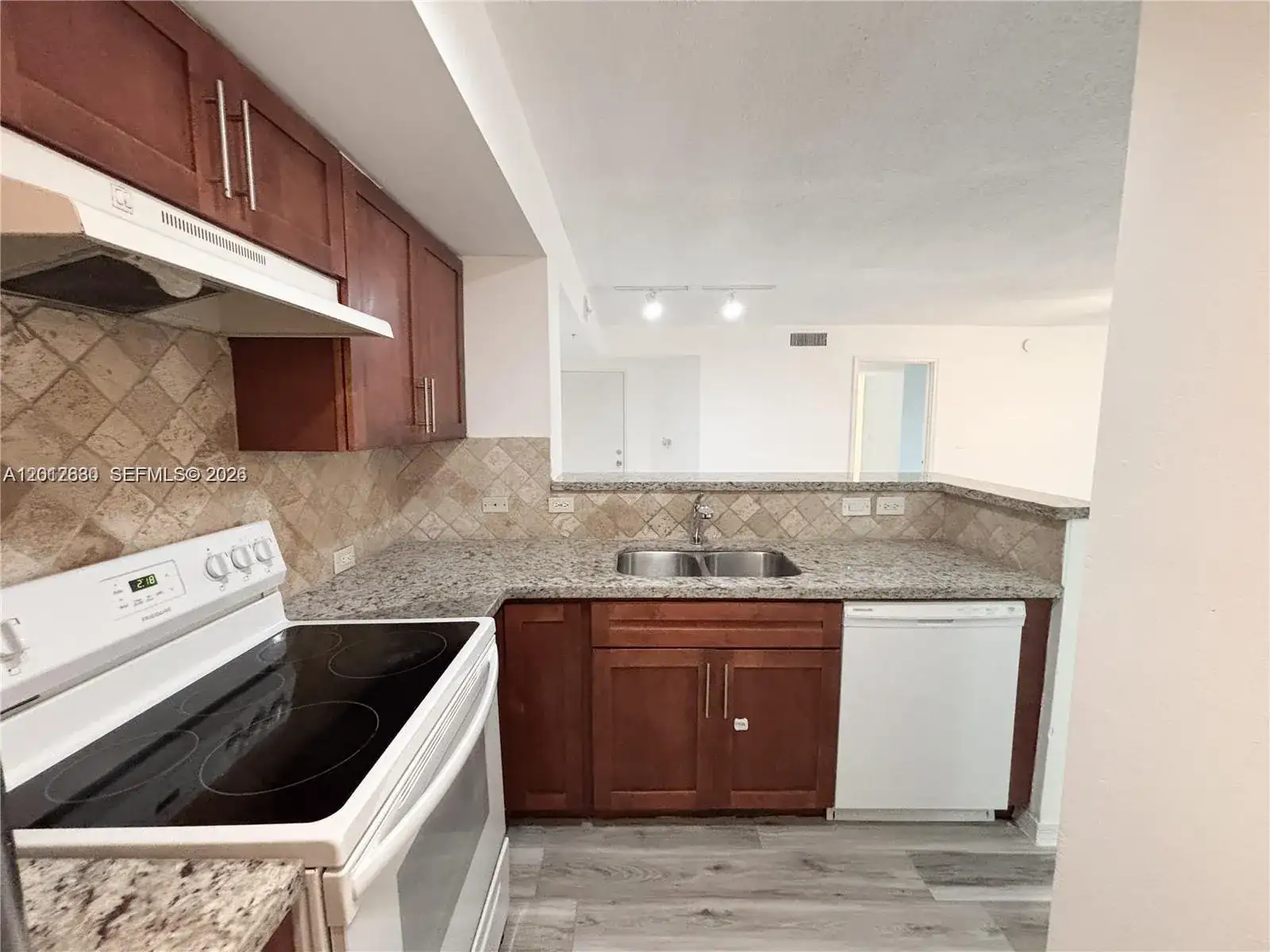 655 SW 111th Way # 201, Pembroke Pines FL 33025 photo 5