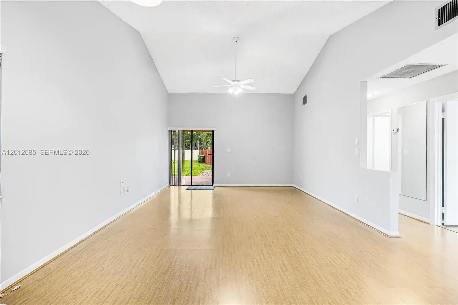 11301 SW 4th ST, Pembroke Pines FL 33025 photo 4