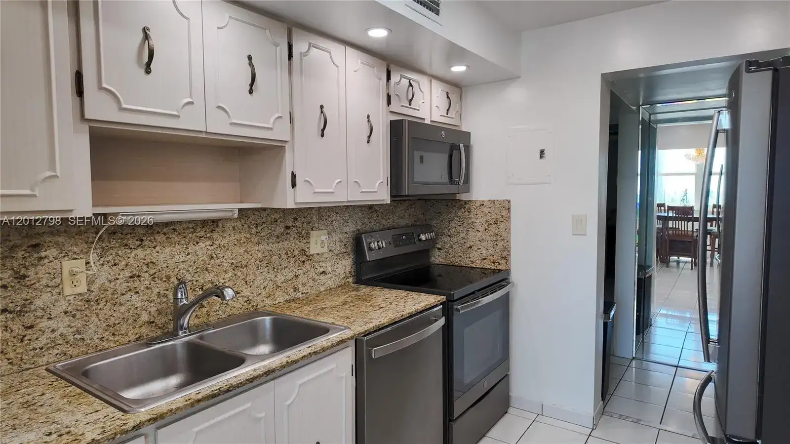 3113 S Ocean Dr # 506, Hallandale Beach FL 33009 photo 4
