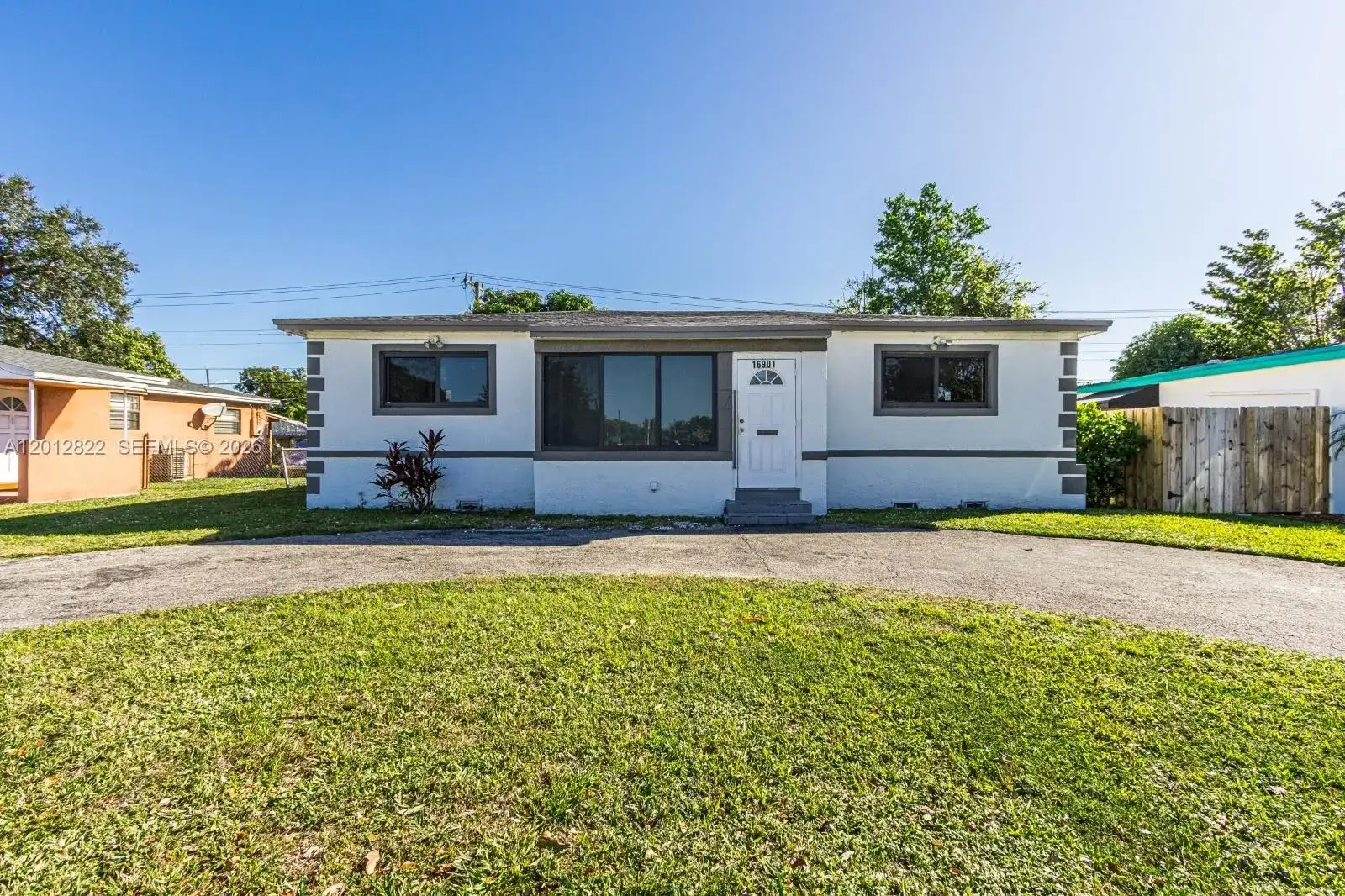 16901 NE 6th Ave, North Miami Beach FL 33162 photo 2