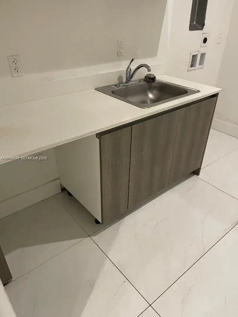 301 Altara Ave # 3J, Coral Gables FL 33146 photo 3