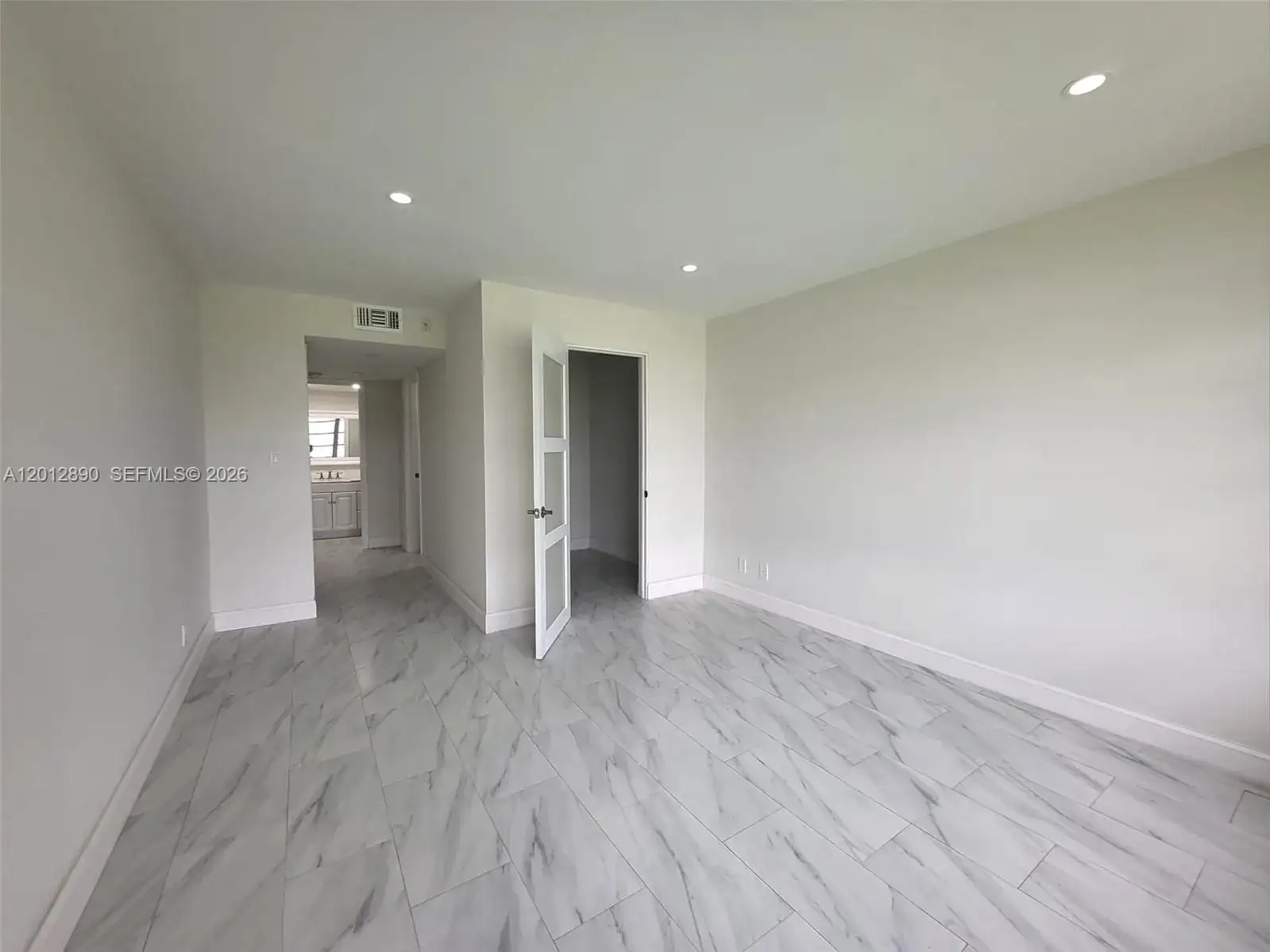 903 Cypress Ter # 205, Pompano Beach FL 33069 photo 2
