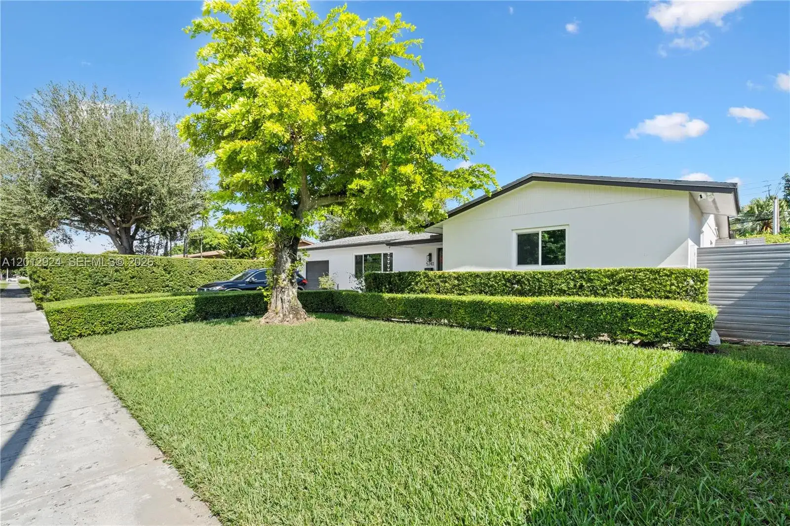 5741 SW 95th Ct, Miami FL 33173 photo 2