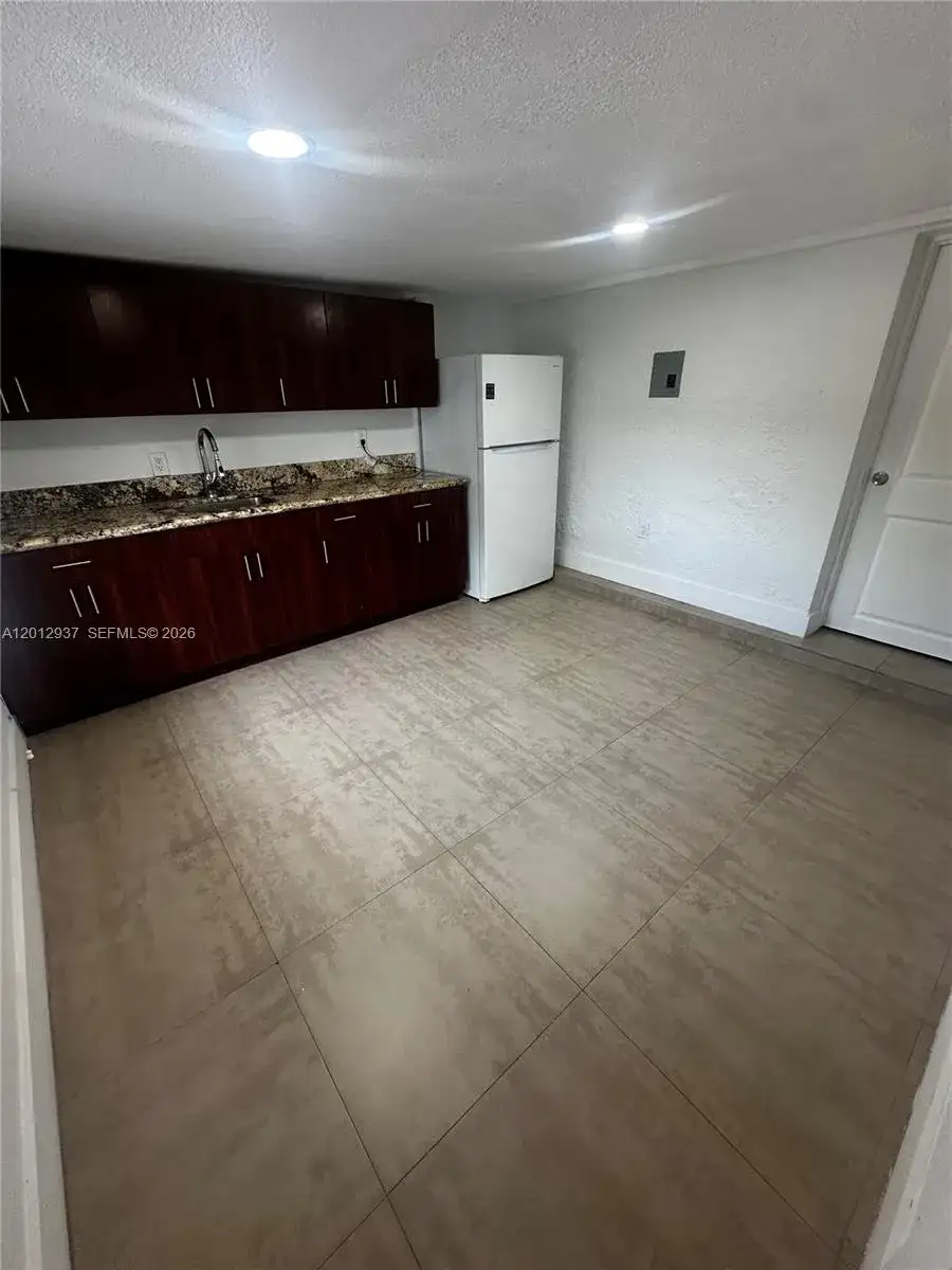 18560 SW 128th Ave # B, Miami FL 33177 photo 2
