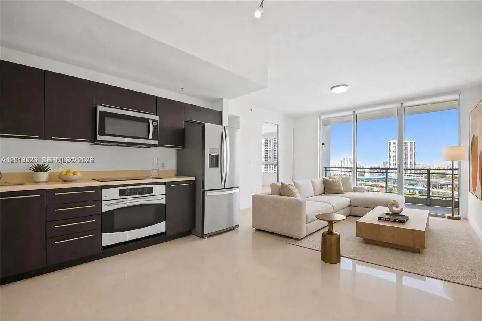 90 SW 3rd St # 1608, Miami FL 33130 photo 2
