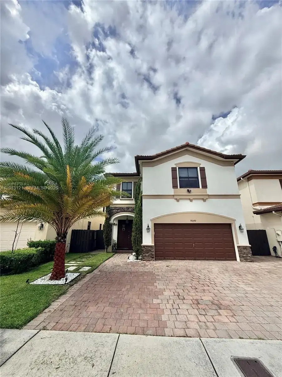 8640 NW 101st Pl, Doral FL 33178 photo 2
