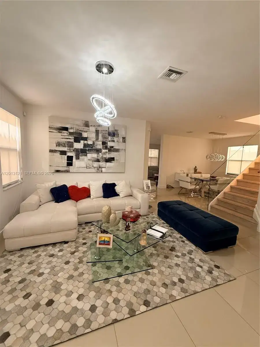 8640 NW 101st Pl, Doral FL 33178 photo 5