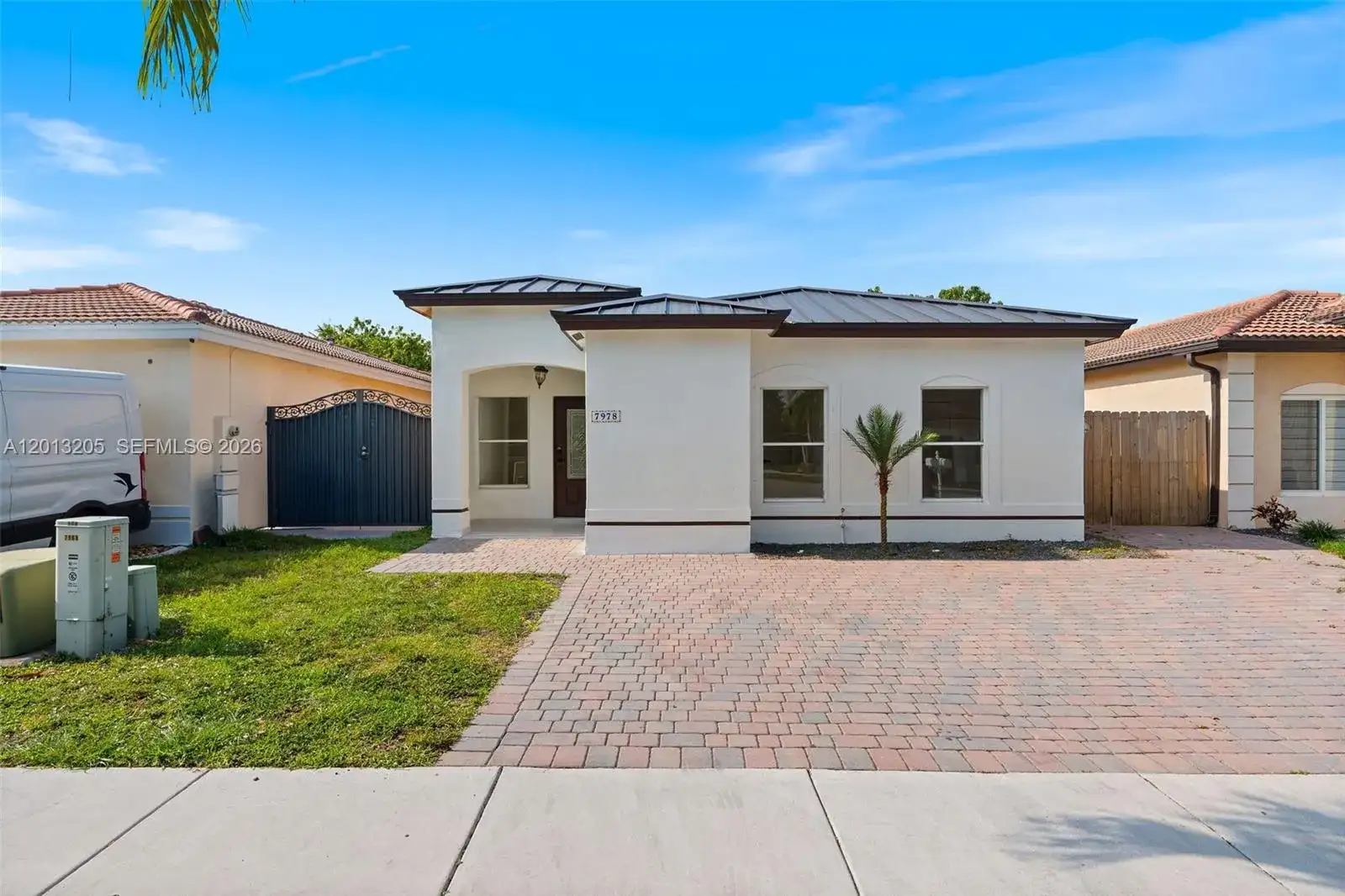 7978 NW 200th St, Hialeah FL 33015 photo 2
