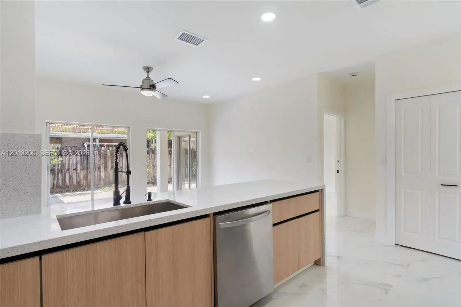 7978 NW 200th St, Hialeah FL 33015 photo 5