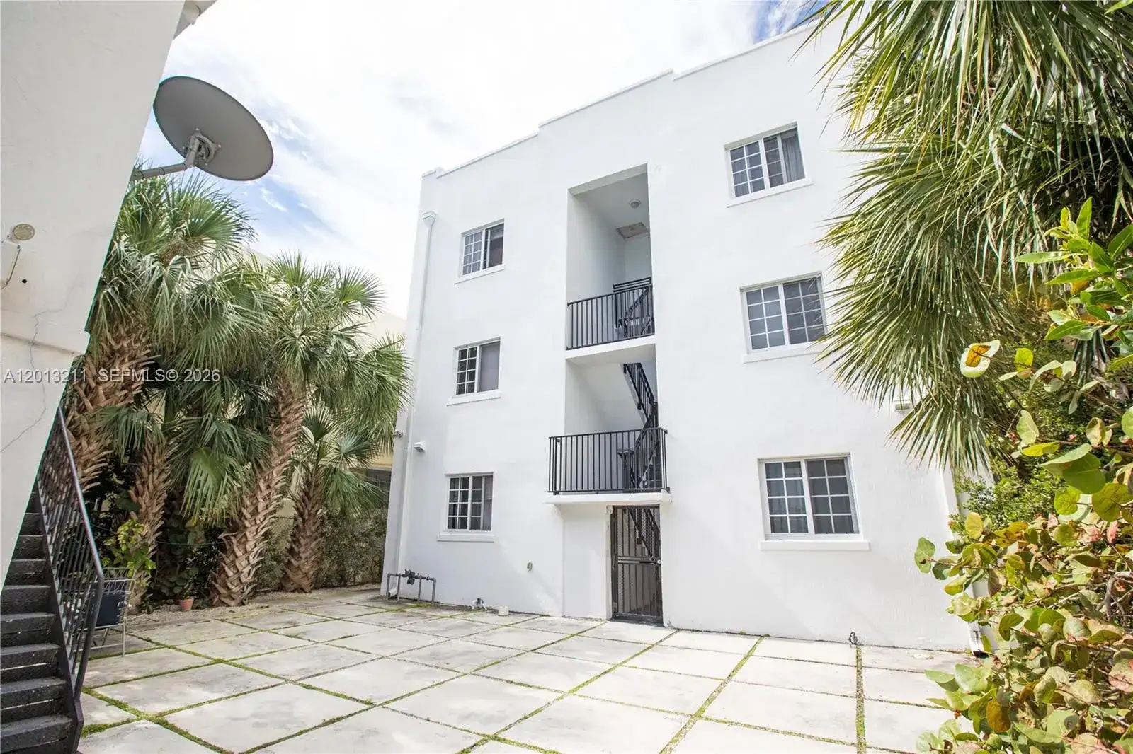 1345 Pennsylvania Ave, Miami Beach FL 33139 photo 4