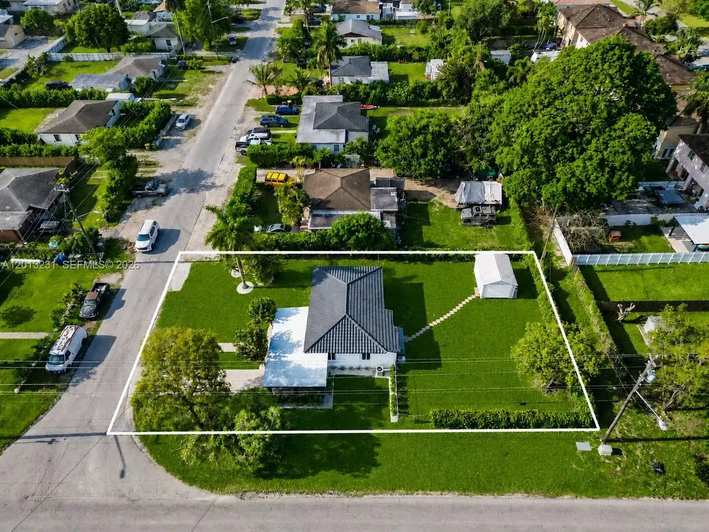 1044 NE 4th Ave, Homestead FL 33030 photo 5