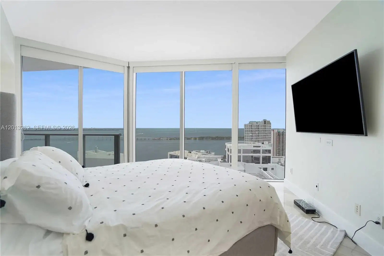 1300 Brickell Bay Dr # 3402, Miami FL 33131 photo 4