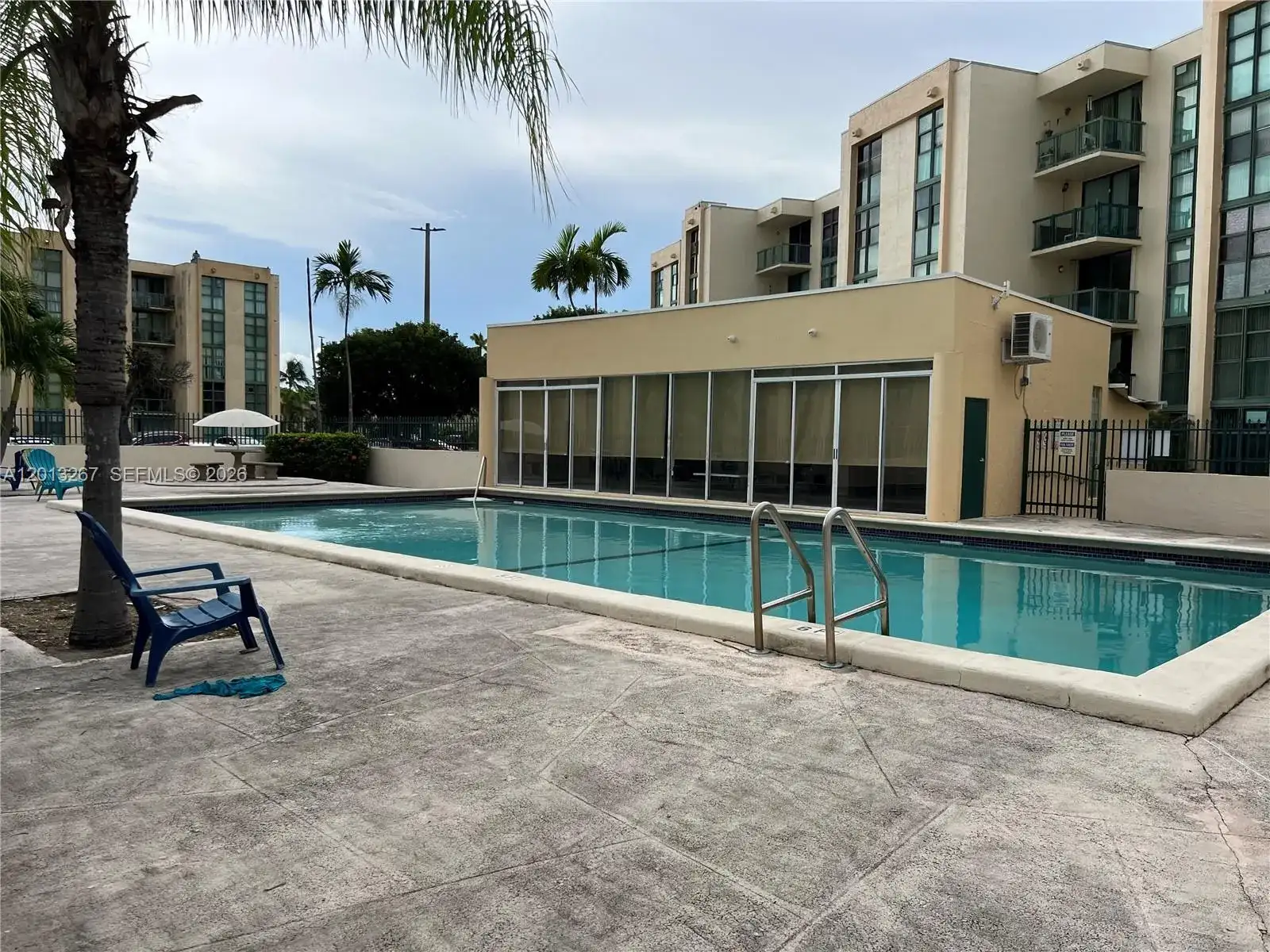 2075 SW 122nd Ave # 415, Miami FL 33175 photo 2