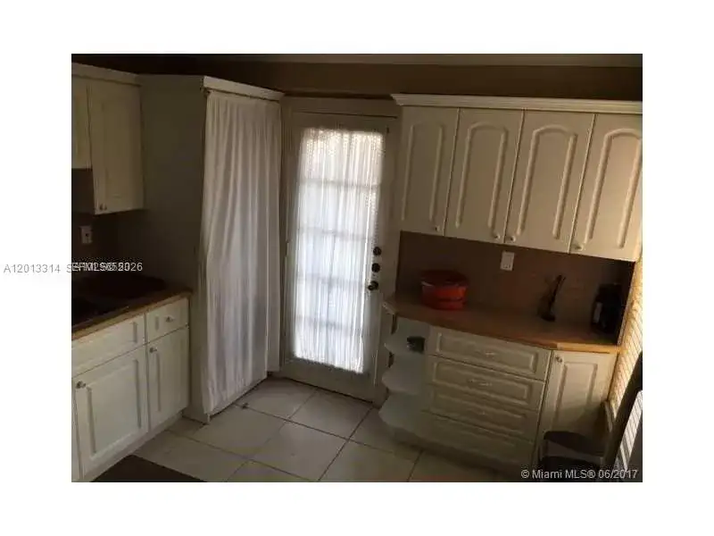 10794 N Kendall Dr # B23, Miami FL 33176 photo 4