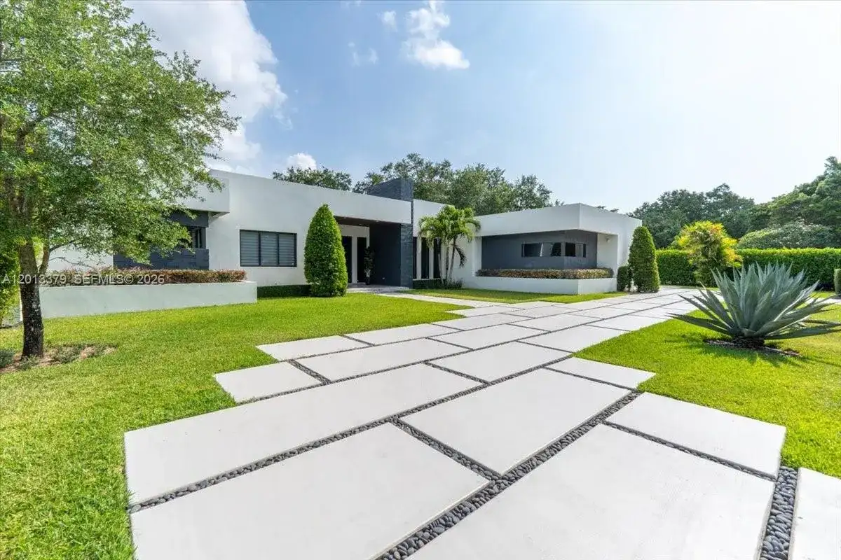 6785 SW 99th Ter, Pinecrest FL 33156 photo 2