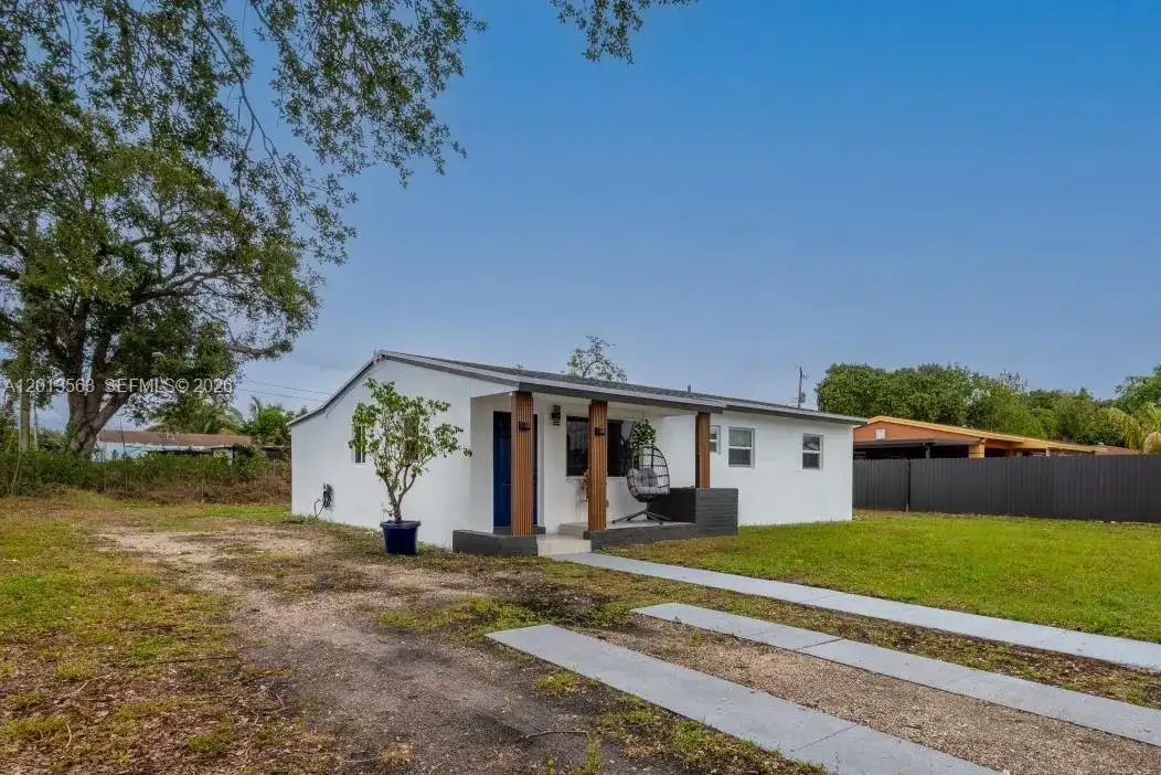3521 NW 171st Ter, Miami Gardens FL 33056 photo 3