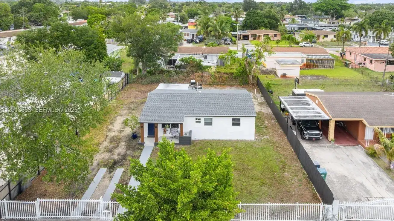 3521 NW 171st Ter, Miami Gardens FL 33056 photo 4