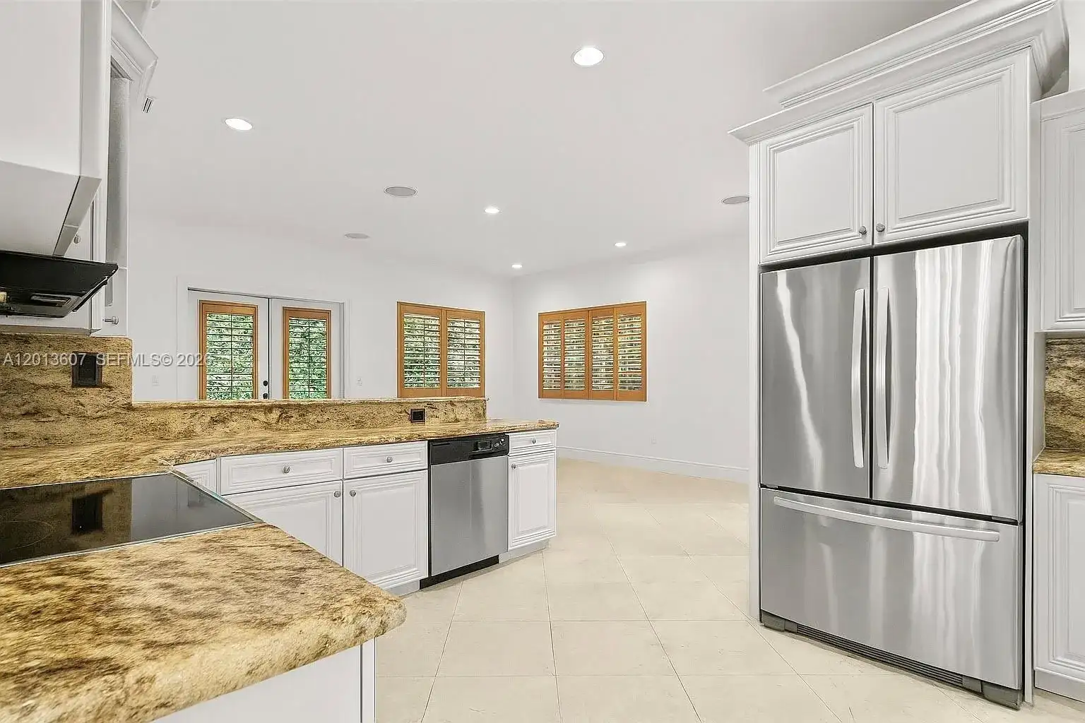16763 NW 77th Path, Miami Lakes FL 33016 photo 3