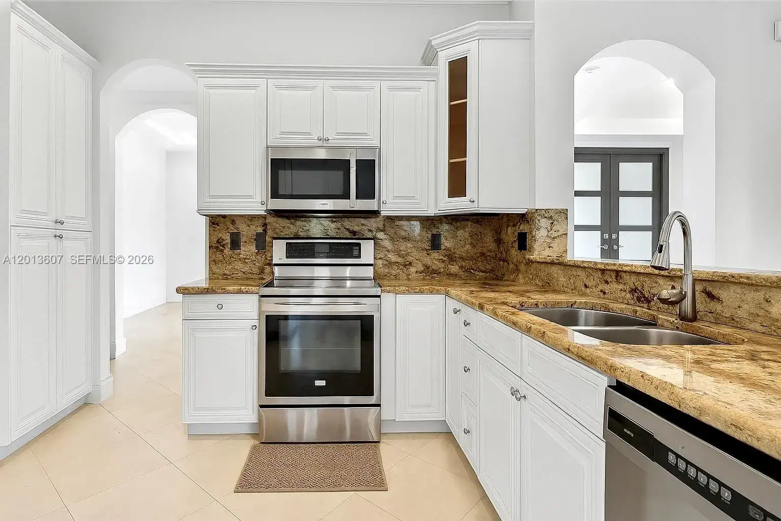 16763 NW 77th Path, Miami Lakes FL 33016 photo 4