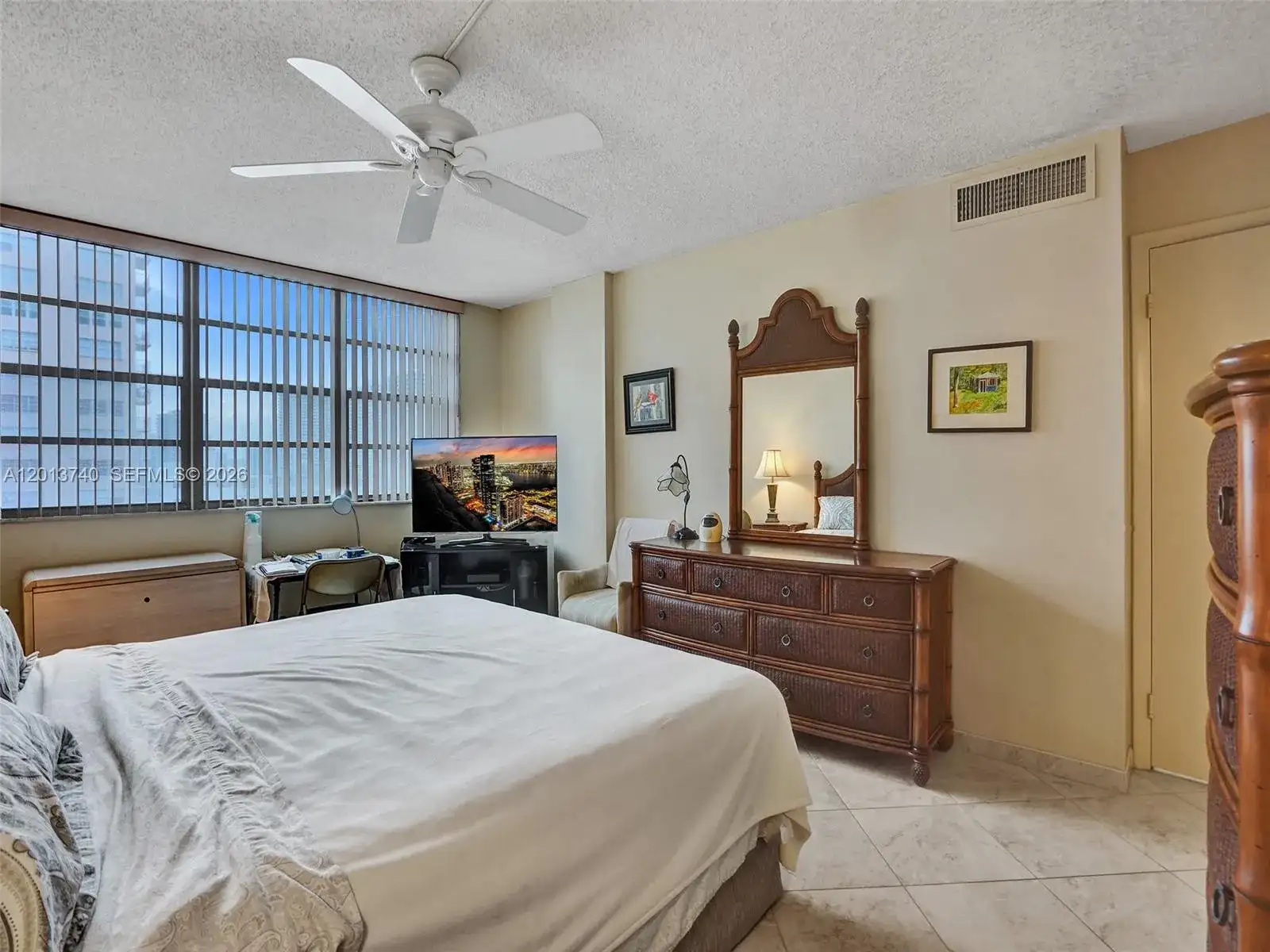 3113 S Ocean Dr # 710, Hallandale Beach FL 33009 photo 4