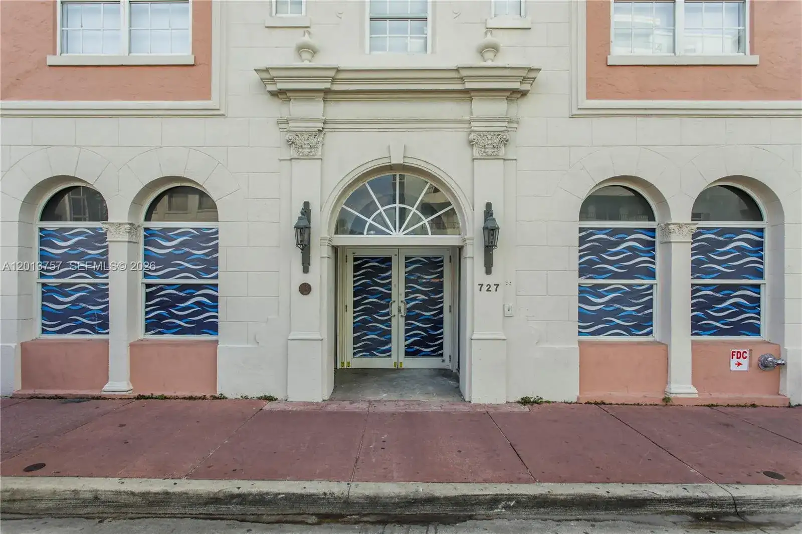 727 Collins Ave, Miami Beach FL 33139 photo 2