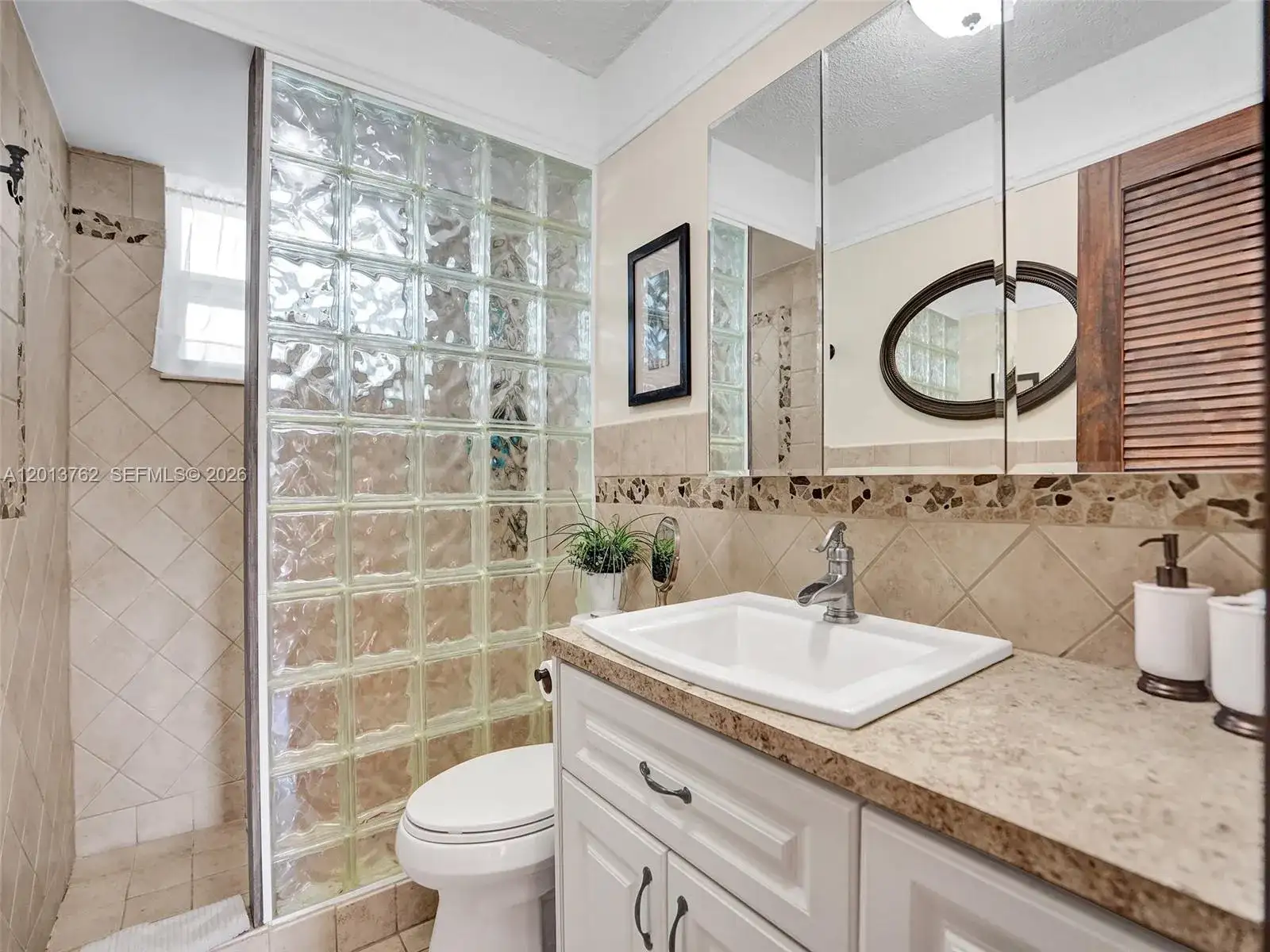 2600 Diana Dr # 105, Hallandale Beach FL 33009 photo 3