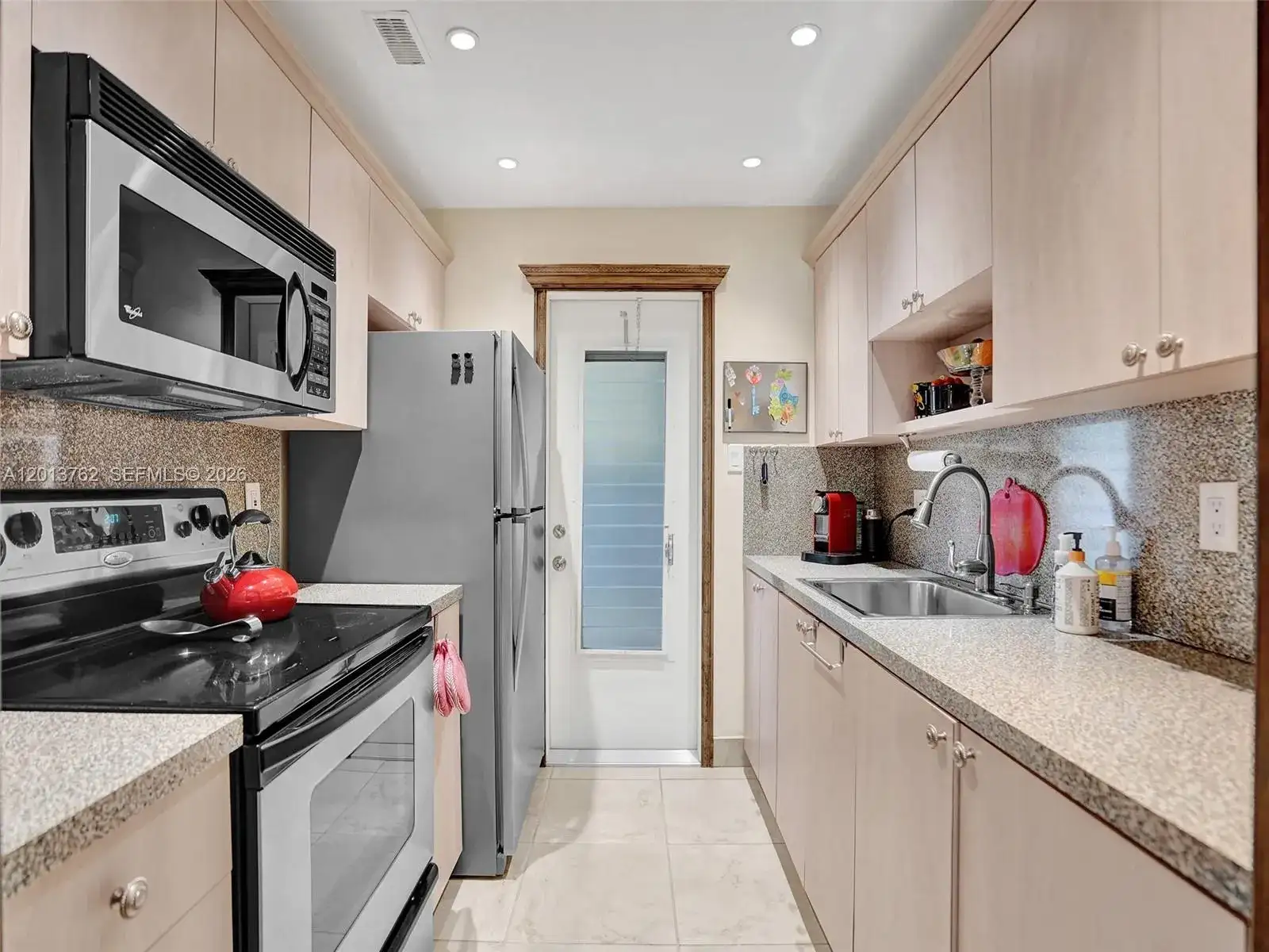 2600 Diana Dr # 105, Hallandale Beach FL 33009 photo 4