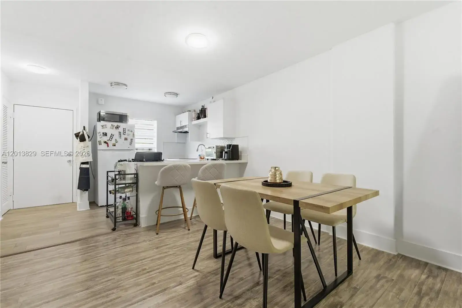 716 Michigan Ave # 303, Miami Beach FL 33139 photo 2