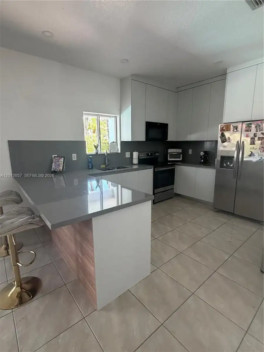 16479 SW 53rd St, Miami FL 33185 photo 4