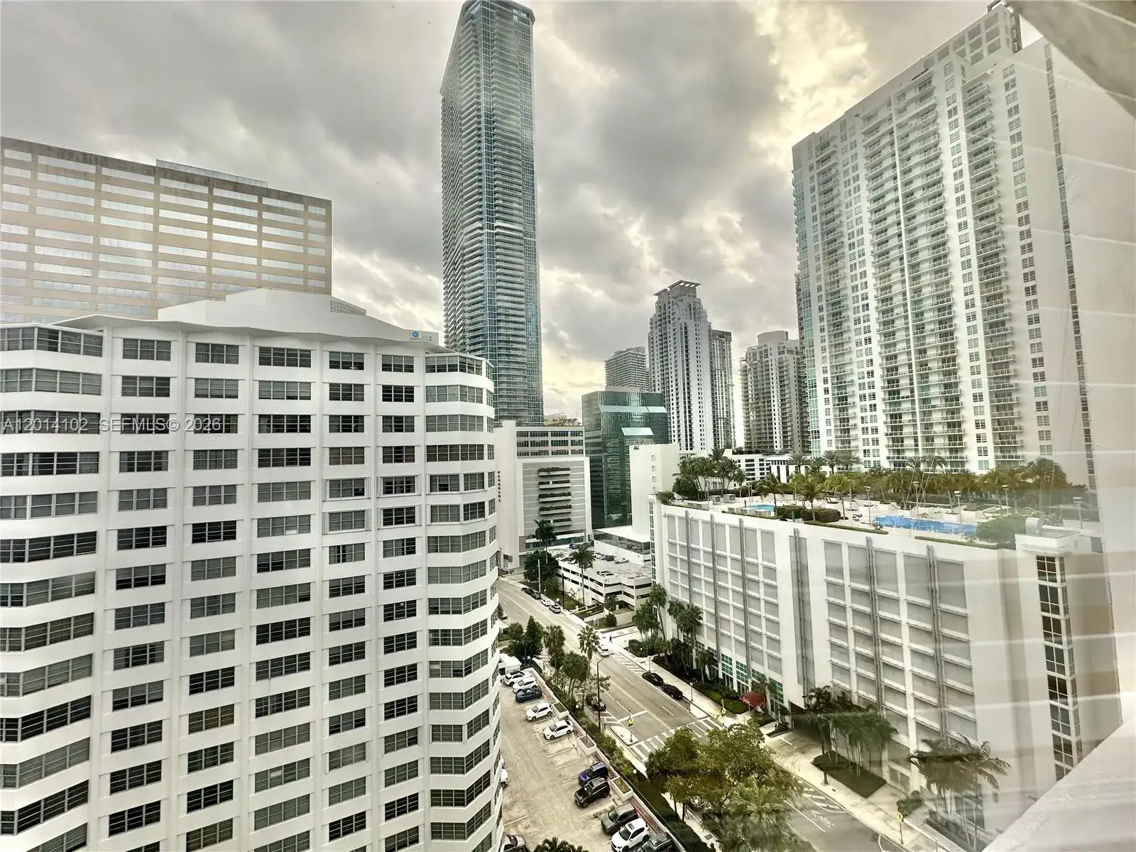 825 Brickell Bay Dr # 1751, Miami FL 33131 photo 2