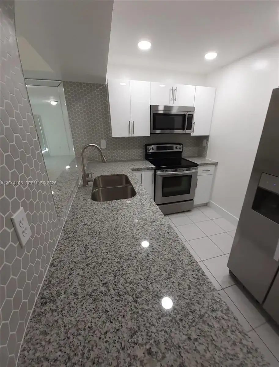 11800 SW 18th St # 4, Miami FL 33175 photo 3