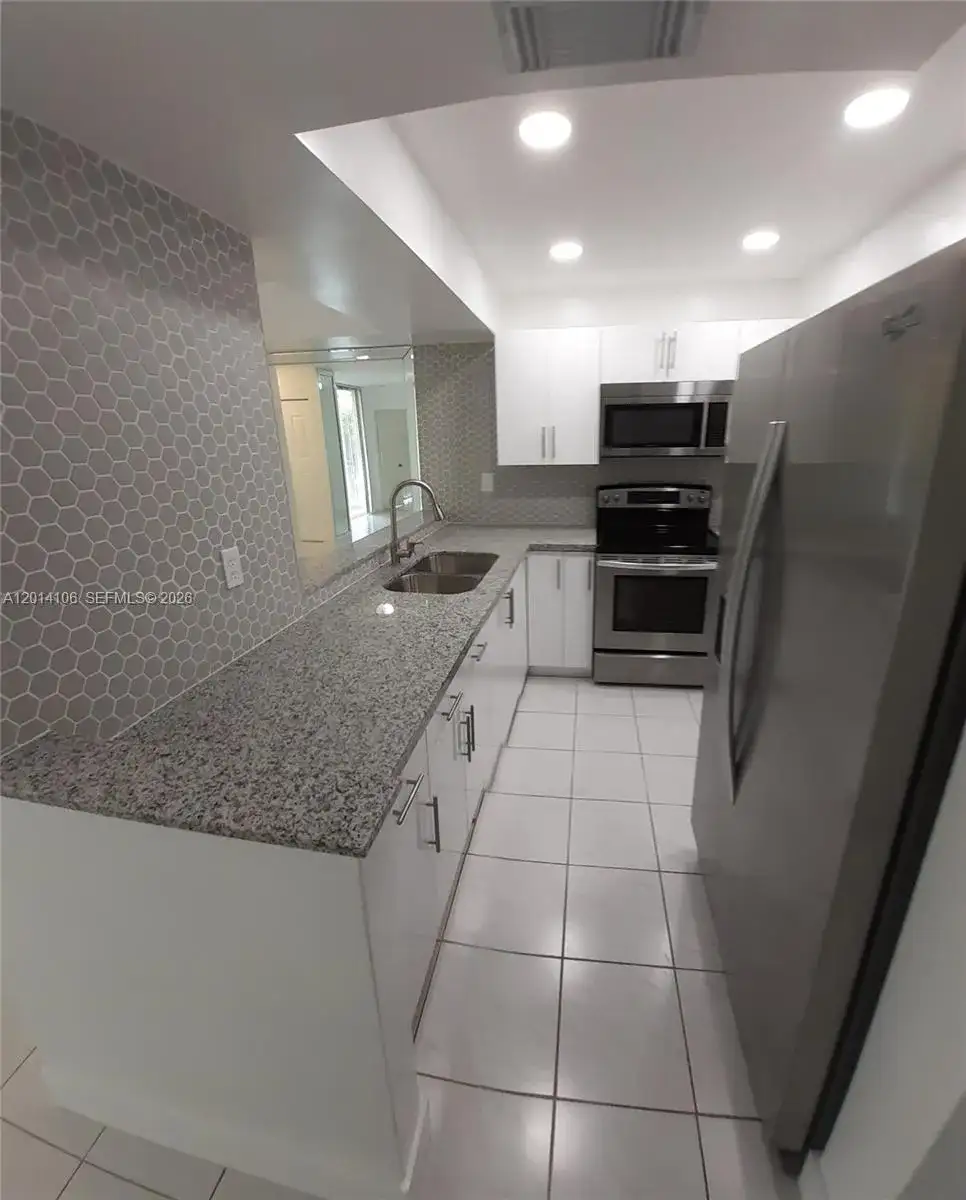 11800 SW 18th St # 4, Miami FL 33175 photo 4