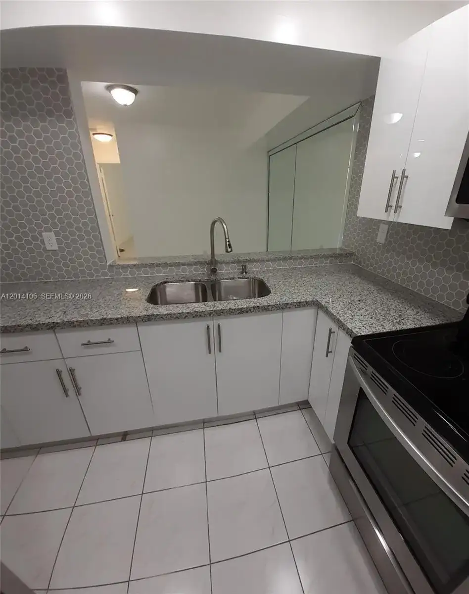 11800 SW 18th St # 4, Miami FL 33175 photo 5