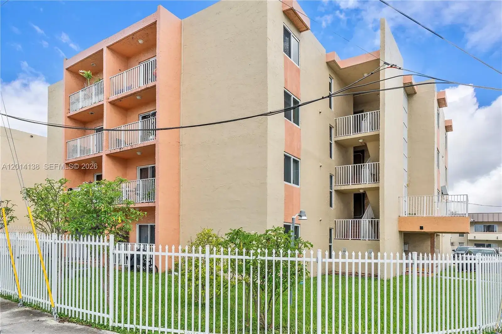 2400 NW 16th St Rd, Miami FL 33125 photo 3