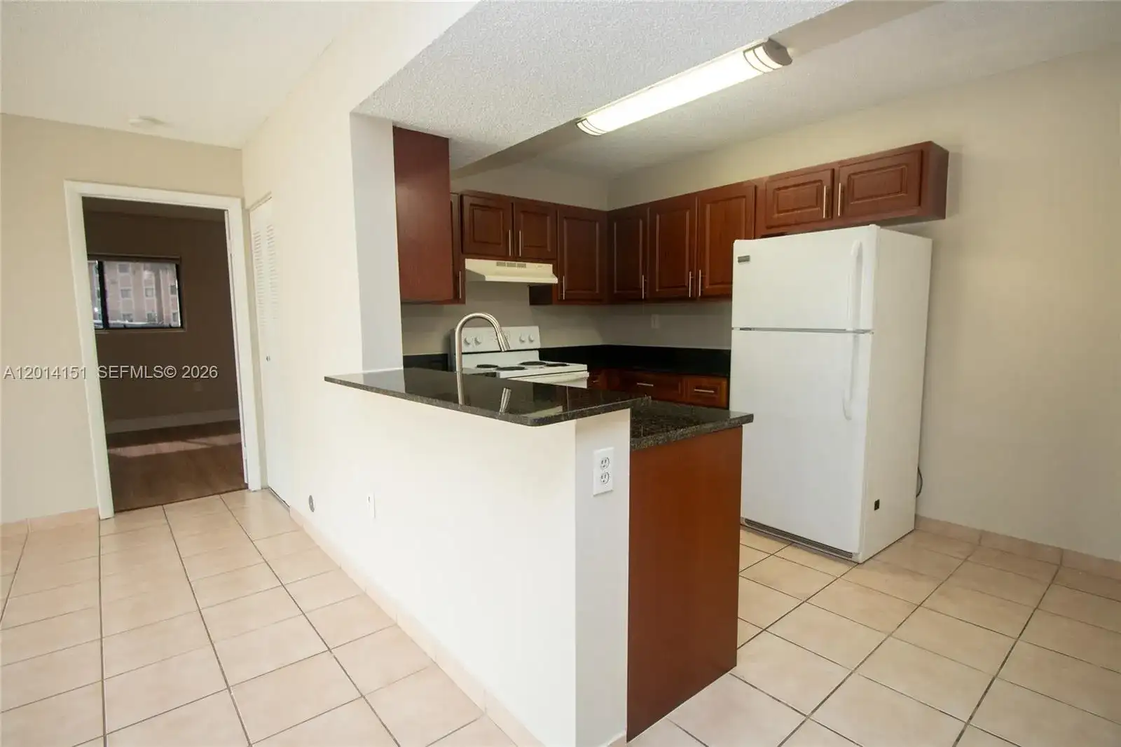 9491 S Palm Cir S # 101, Pembroke Pines FL 33025 photo 3