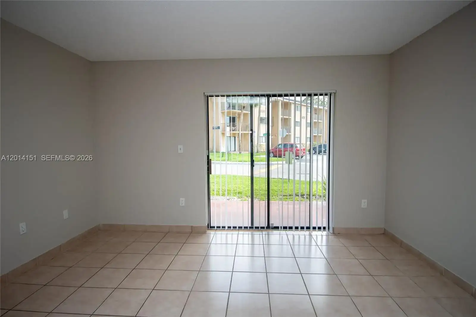 9491 S Palm Cir S # 101, Pembroke Pines FL 33025 photo 5