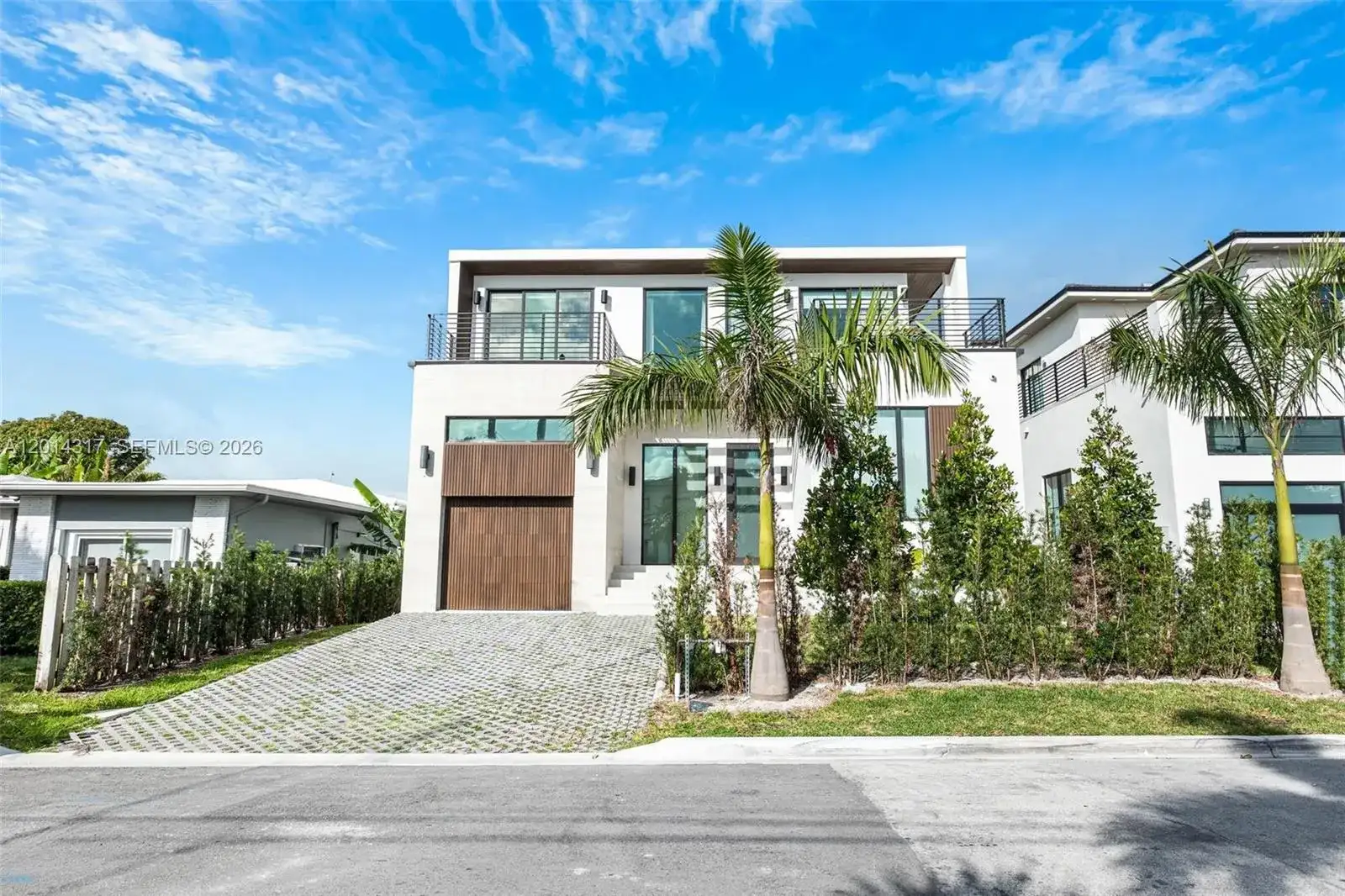 9280 Byron Ave, Surfside FL 33154 photo 3