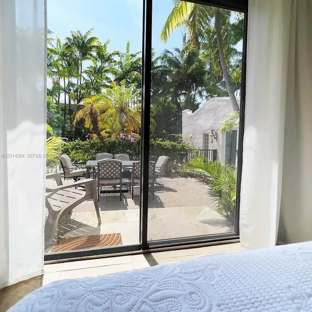 585 NE 66th St # 3, Miami FL 33138 photo 2