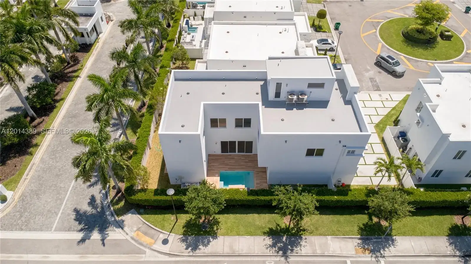 10381 NW 67th Ter, Doral FL 33178 photo 3