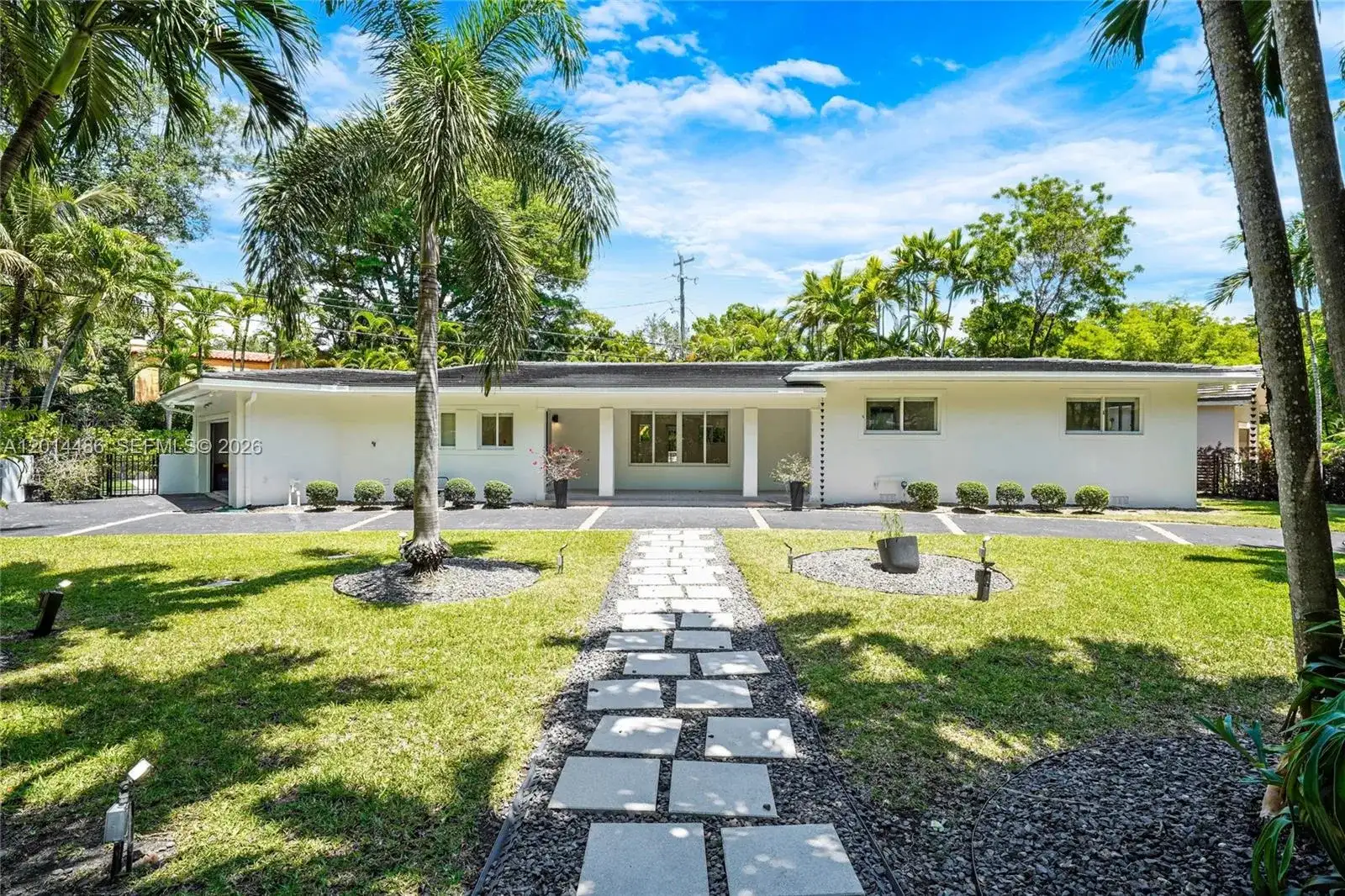 711 Sunset Dr, Coral Gables FL 33143 photo 2