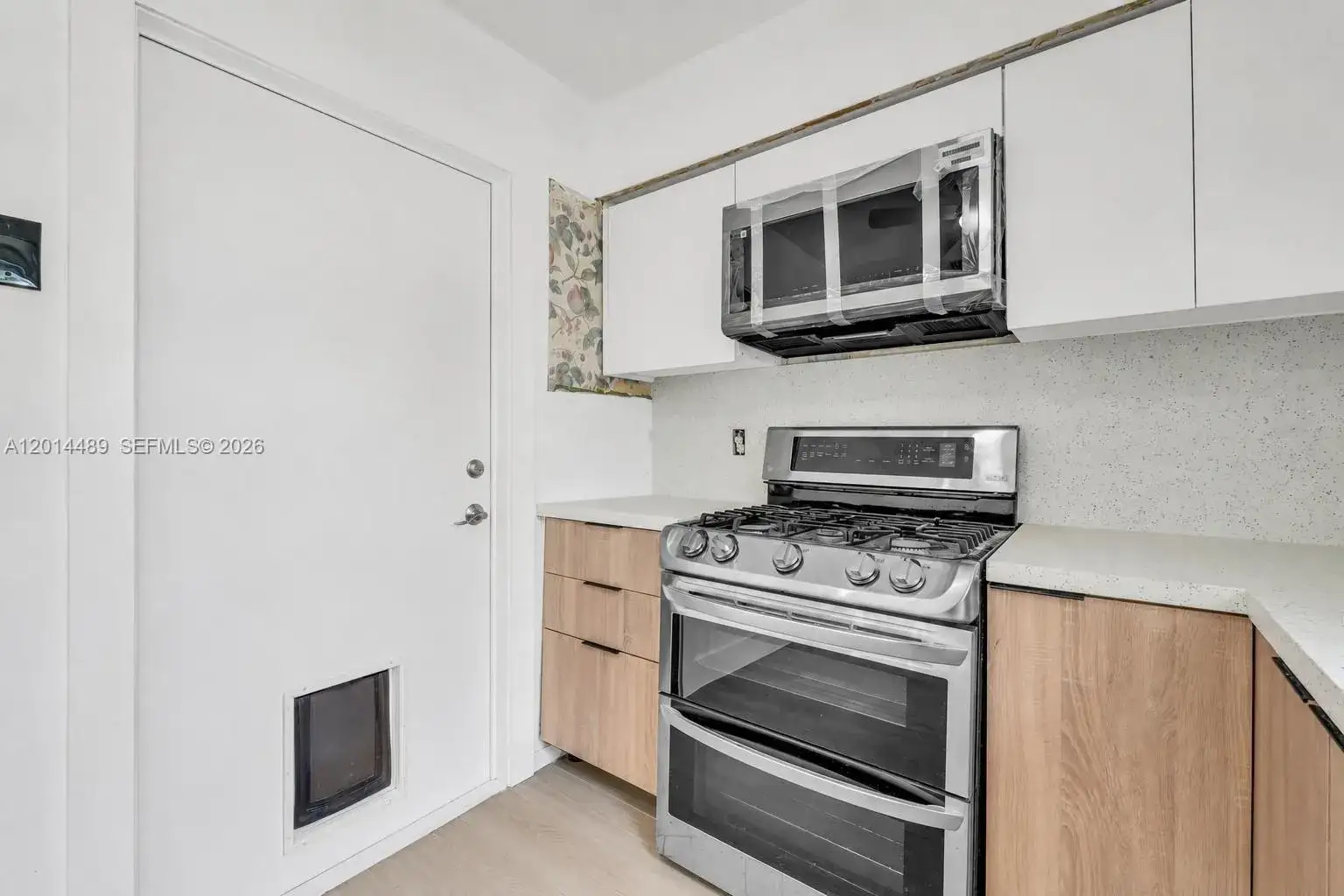 1419 Harding St, Hollywood FL 33020 photo 2