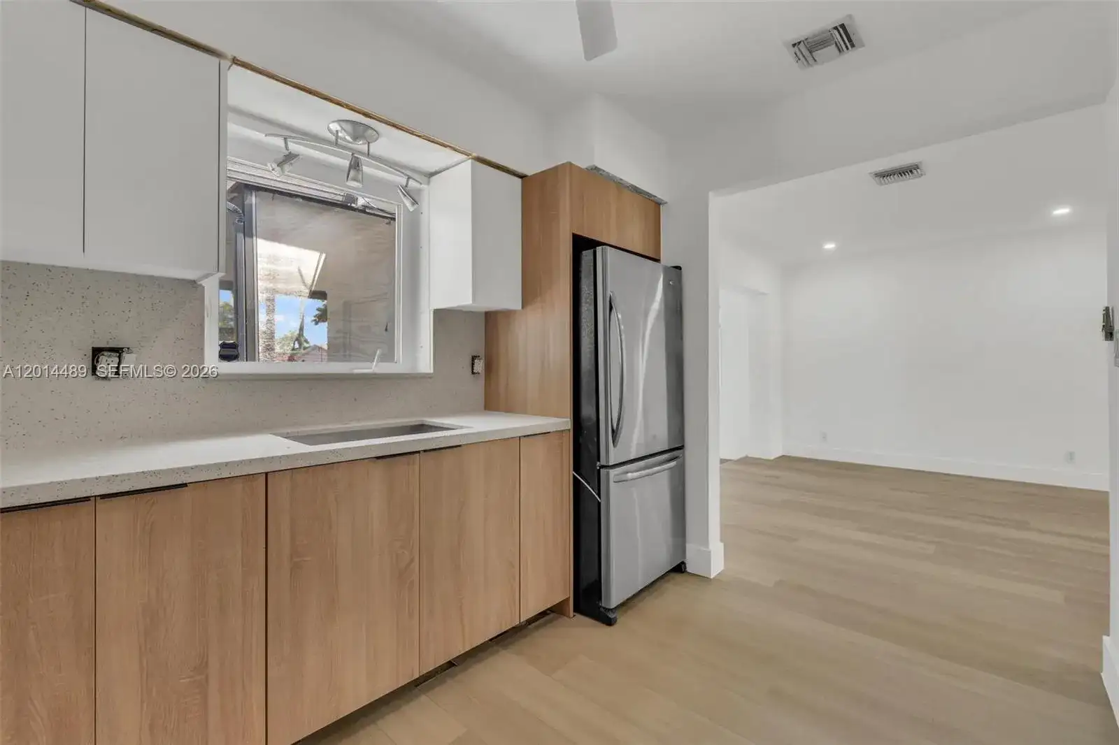 1419 Harding St, Hollywood FL 33020 photo 3