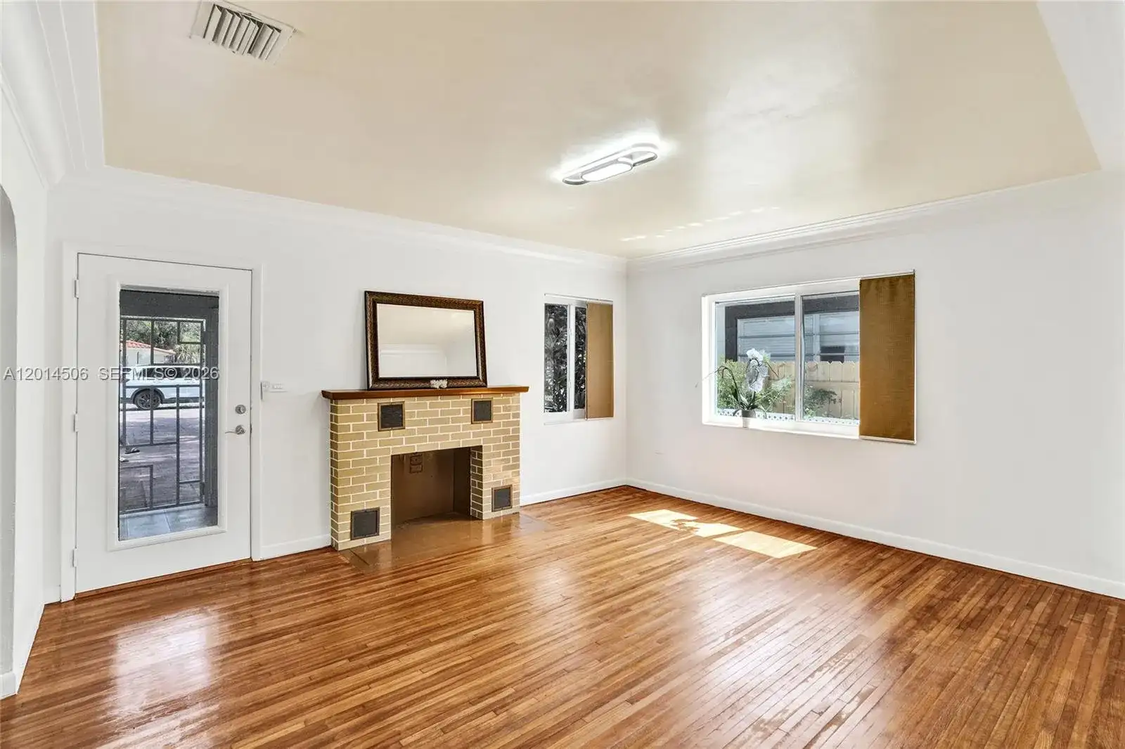 2420 SW 16th St, Miami FL 33145 photo 3