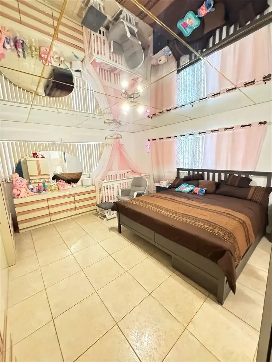 1314 W 77th St, Hialeah FL 33014 photo 4